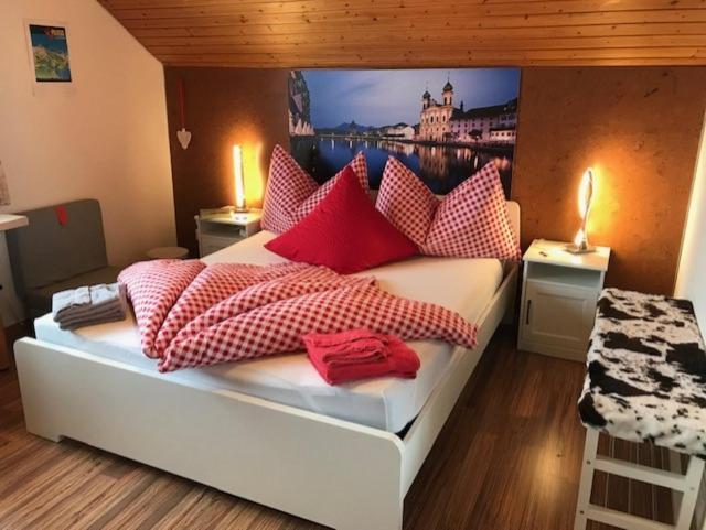 Ruhige Zimmer Im Gruenen Und Studio Im Naherholungsgebiet Sigigen Luaran gambar